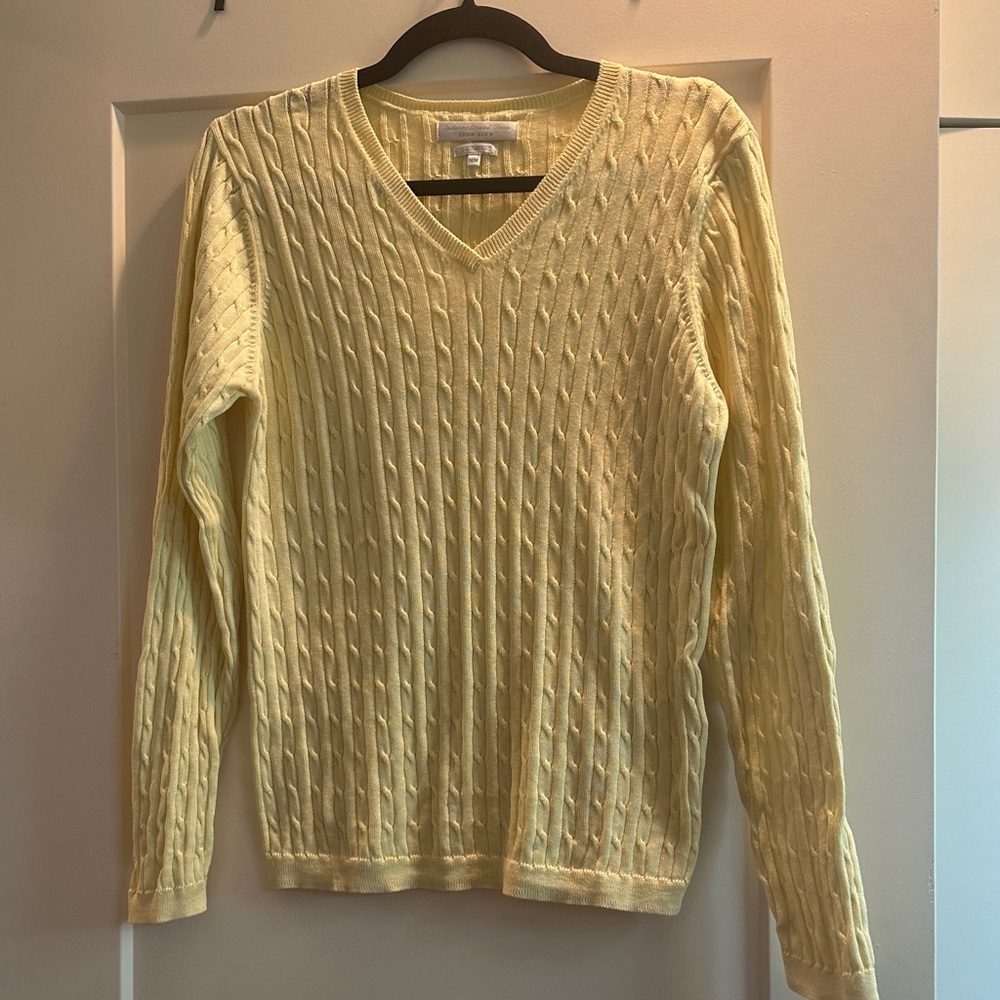 Izod Golf V-Neck Cable Knit Sweater - Butter Yellow 100 % cotton M women’s